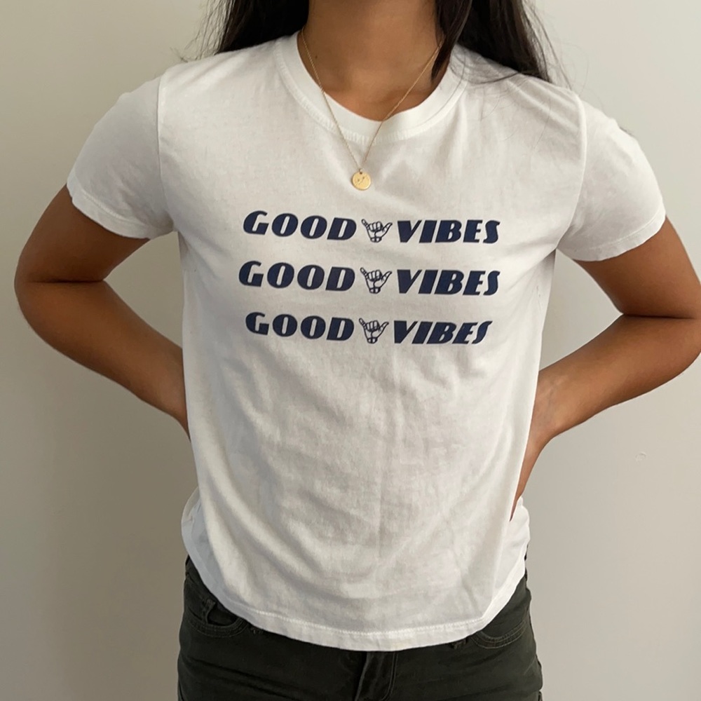 Good Vibes T-Shirt Brandy Melville